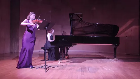 Concert paris lora markova
